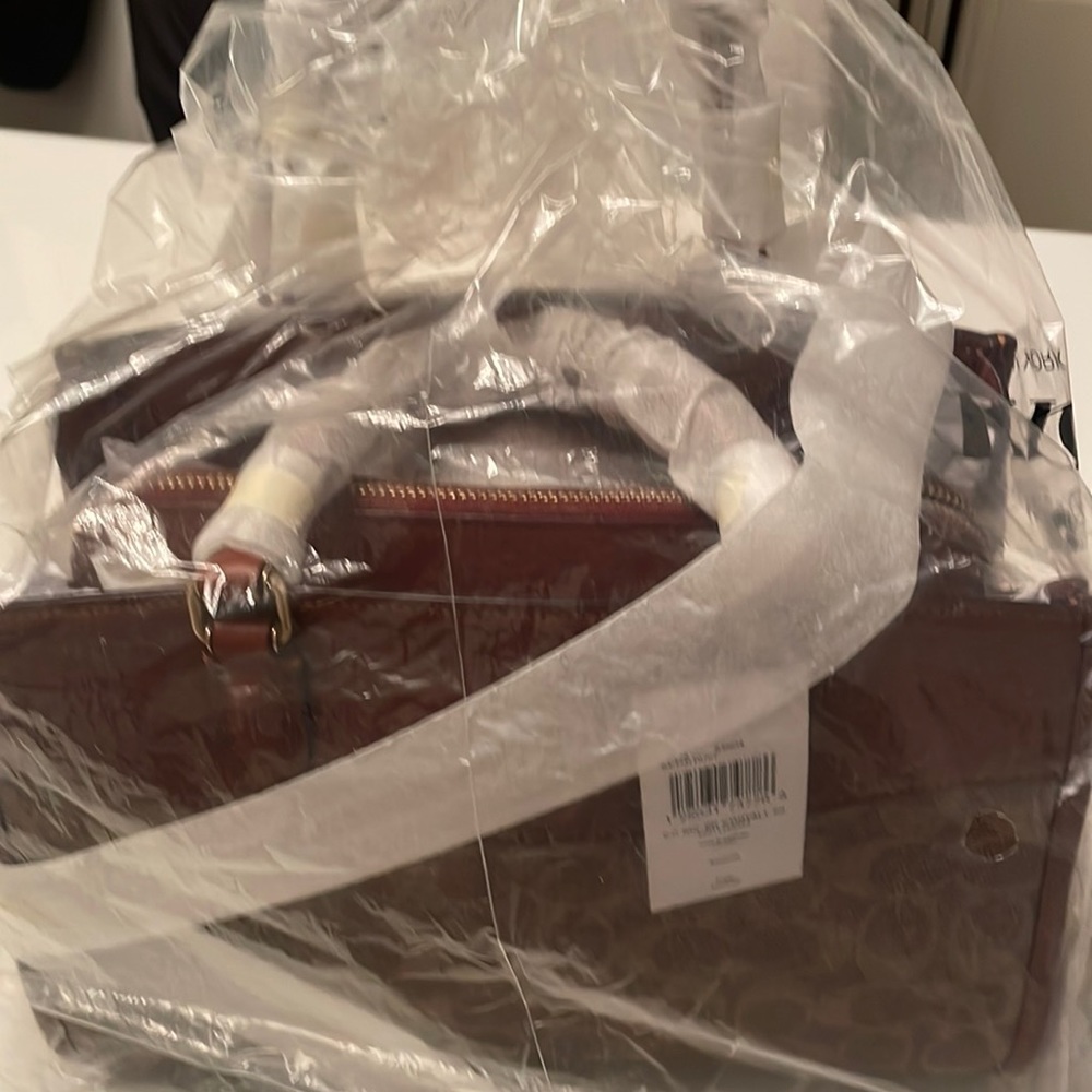 COACH NWT CC SIG BK CRRYALL 28 - Picture 8 of 15